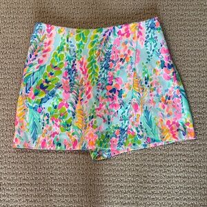 Like new Lilly Pulitzer Colorful Floral Shorts